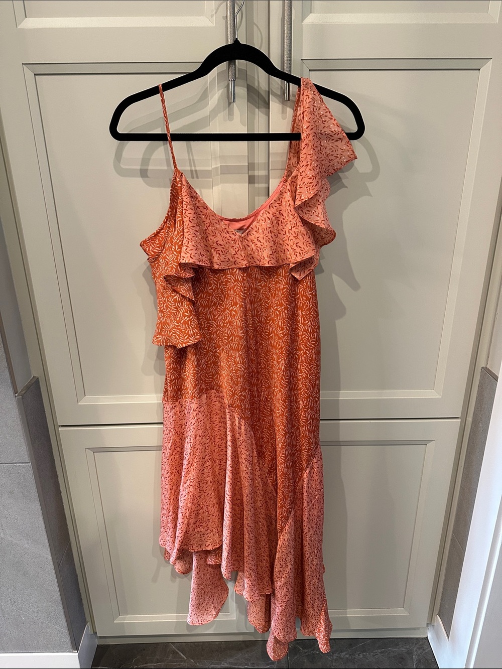 NWT Joie Hacinthia One-Shoulder Silk Midi Dress - Medium - Picture 1 of 5